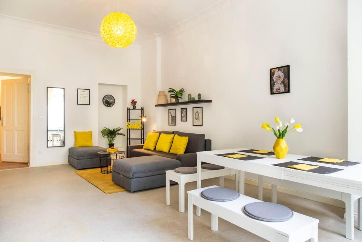 Modern 2 Bedroom Apartment In Berlin Schoeneberg Eksteriør billede