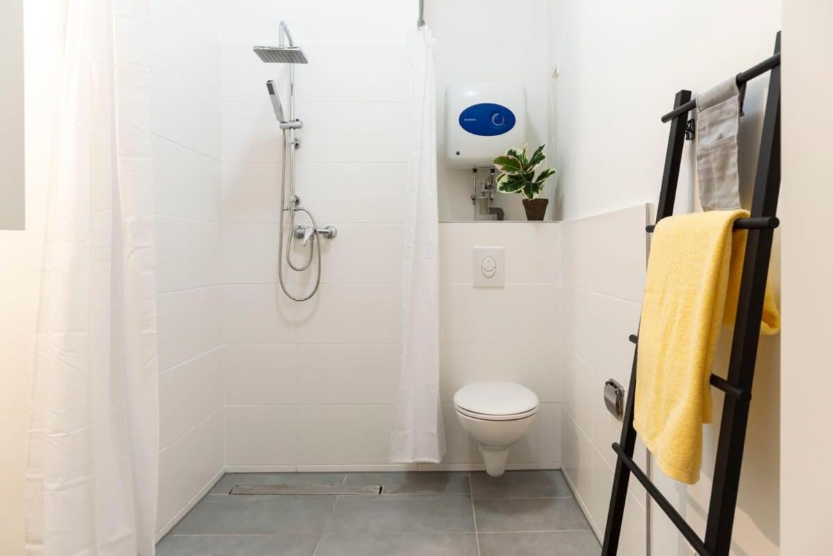 Modern 2 Bedroom Apartment In Berlin Schoeneberg Eksteriør billede
